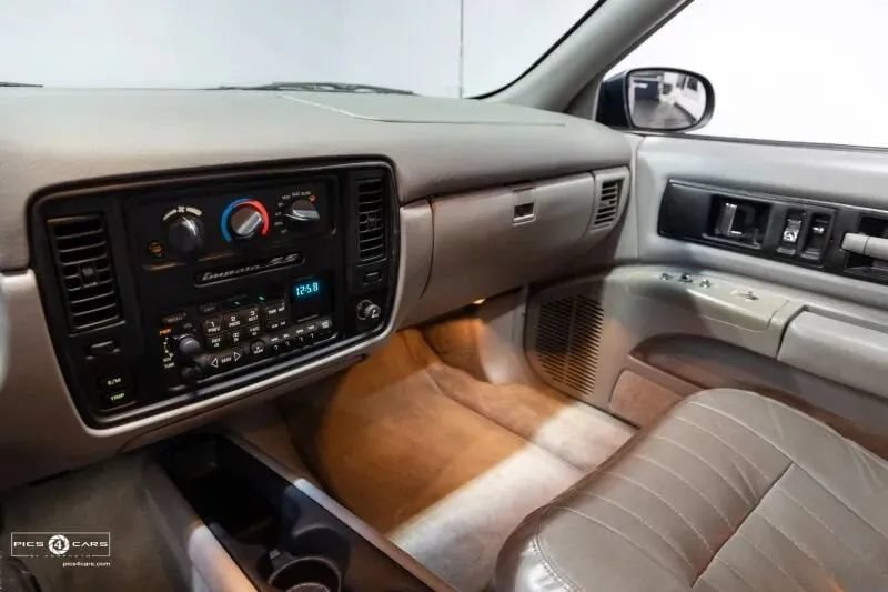 Used 1995 Chevrolet Impala SS RWD image 32