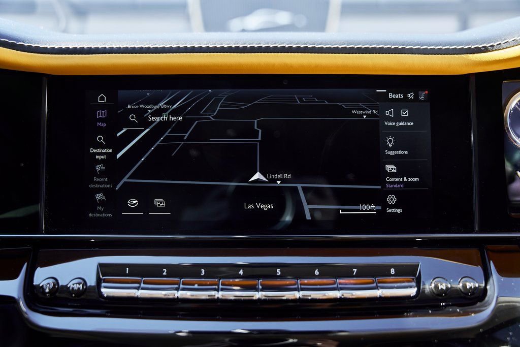 Used 2025 Rolls-Royce Cullinan AWD/4WD image 76