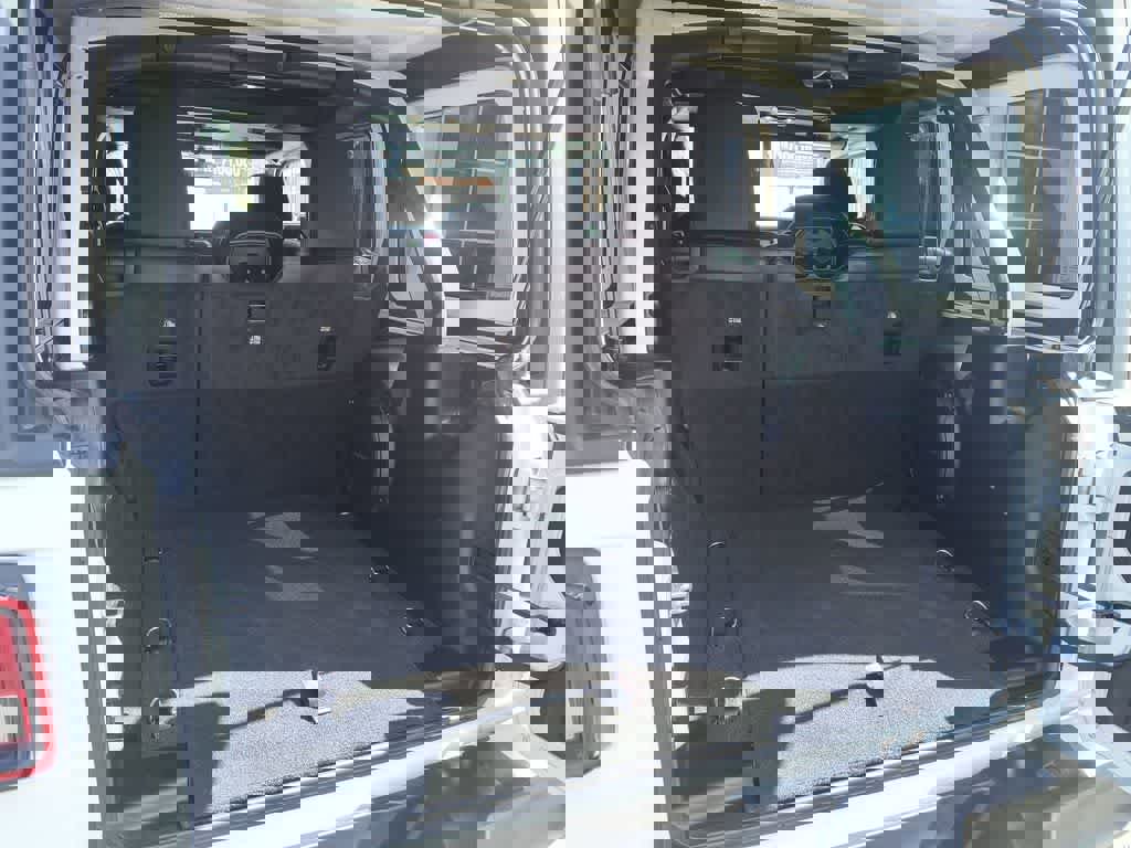 Used 2023 Jeep Wrangler Unlimited Rubicon w/ Cold Weather Group image 23