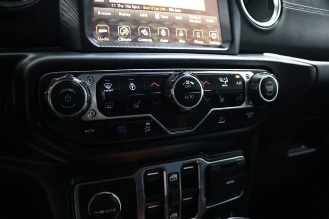 Used 2023 Jeep Wrangler Unlimited Sahara w/ Cold Weather Group AWD/4WD image 28