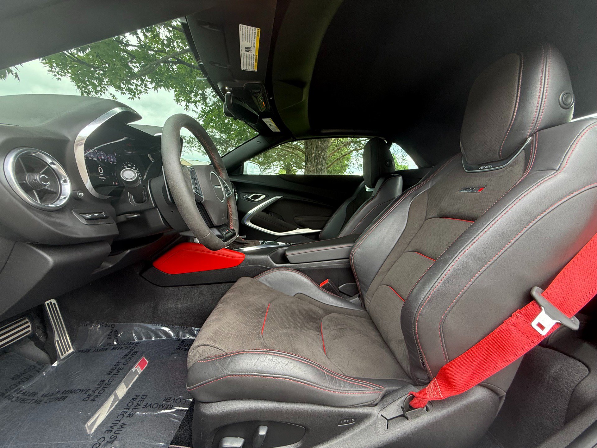 Used 2020 Chevrolet Camaro ZL1 RWD image 18