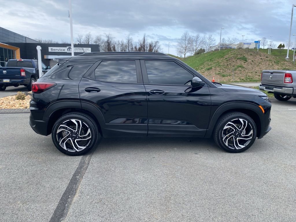 Used 2024 Chevrolet TrailBlazer RS w/ Convenience Package image 2
