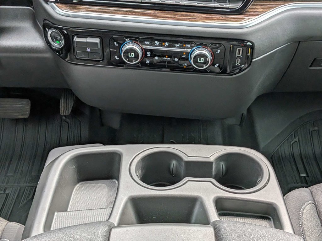 Used 2025 GMC Sierra 1500 Elevation w/ LPO, Elevation Black Package AWD/4WD image 17