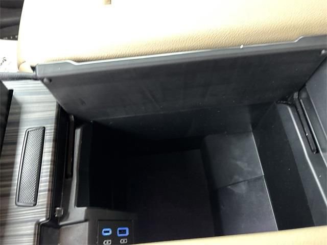 Certified 2024 Toyota Sienna Limited image 12