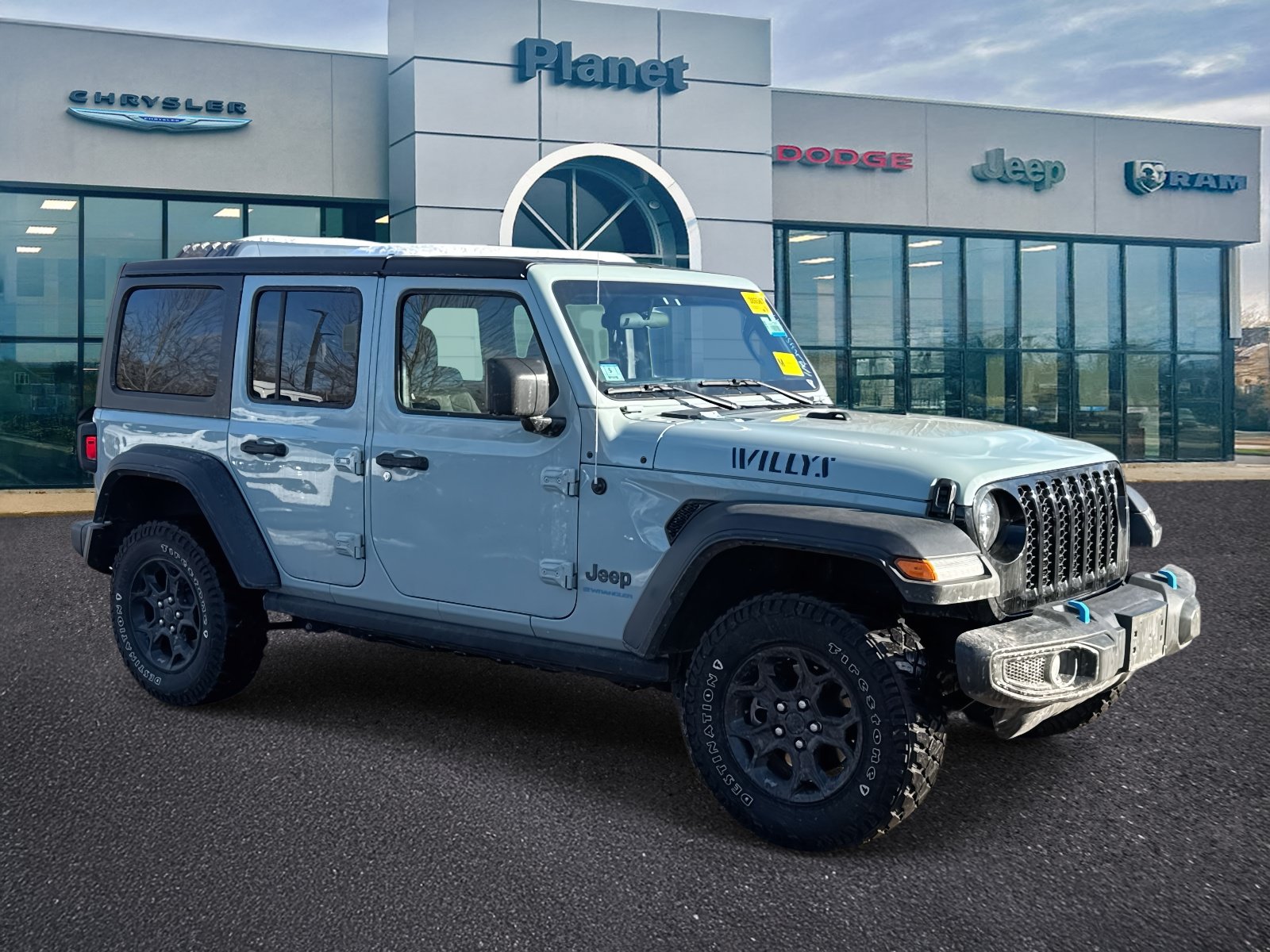 Used 2023 Jeep Wrangler Unlimited w/ Cold Weather Group