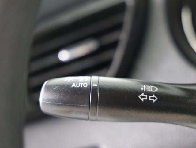 Used 2021 Nissan Rogue Sport S image 10