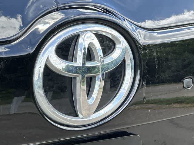 Used 2019 Toyota Highlander XLE AWD/4WD image 18