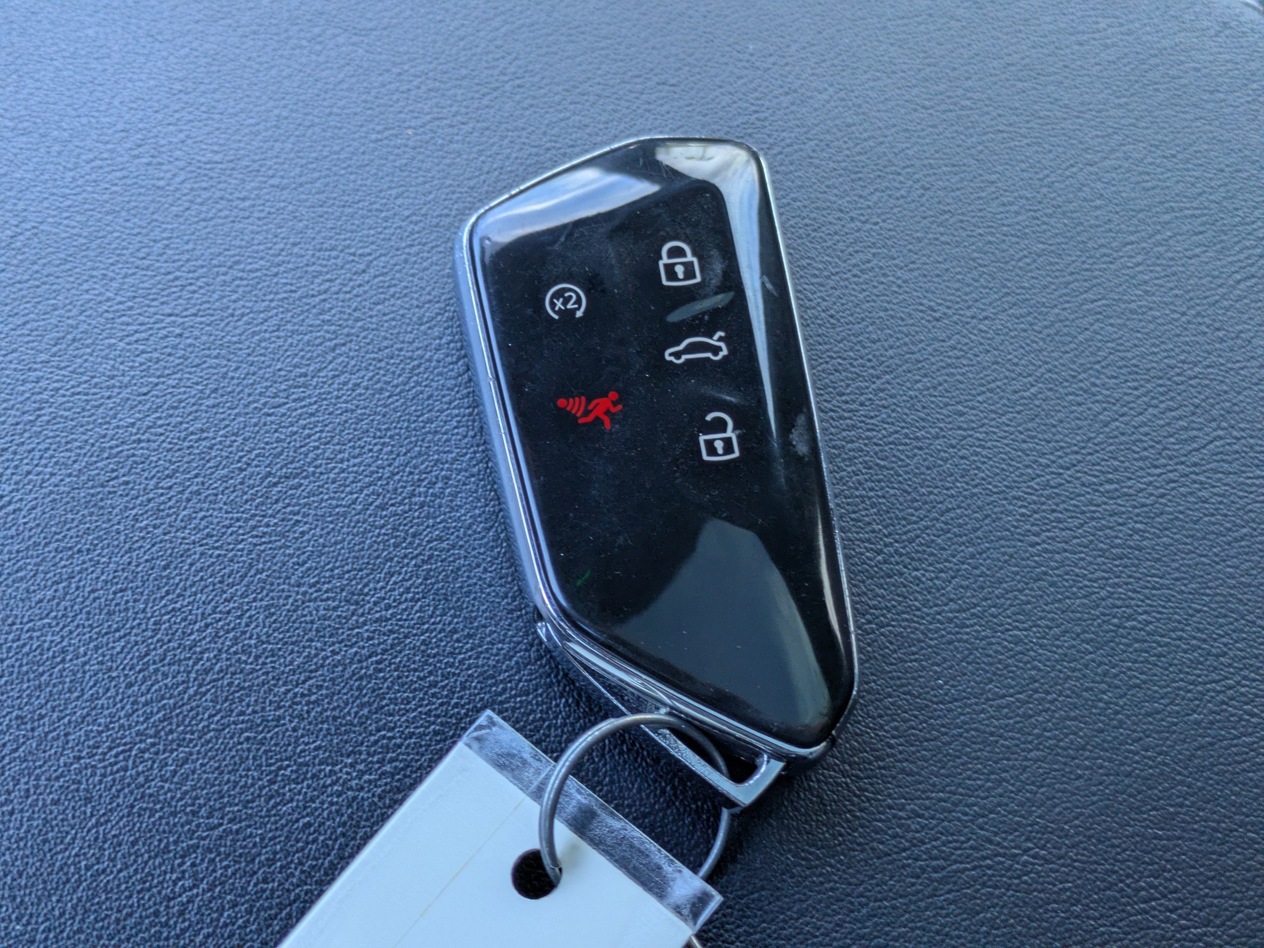 Used 2024 Volkswagen Atlas Cross Sport SE w/ Panoramic Sunroof Package FWD image 29