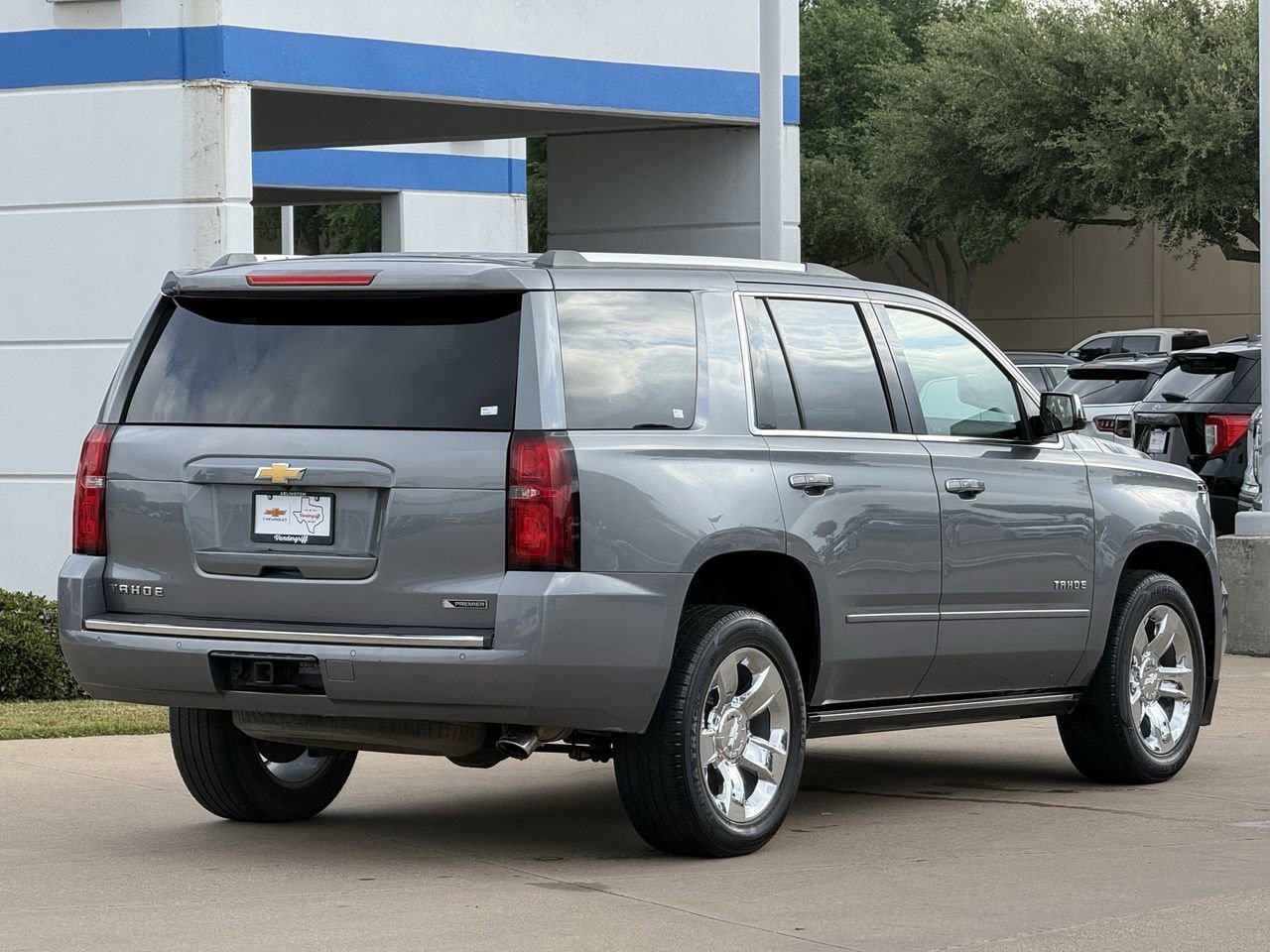 Used 2018 Chevrolet Tahoe Premier RWD image 4