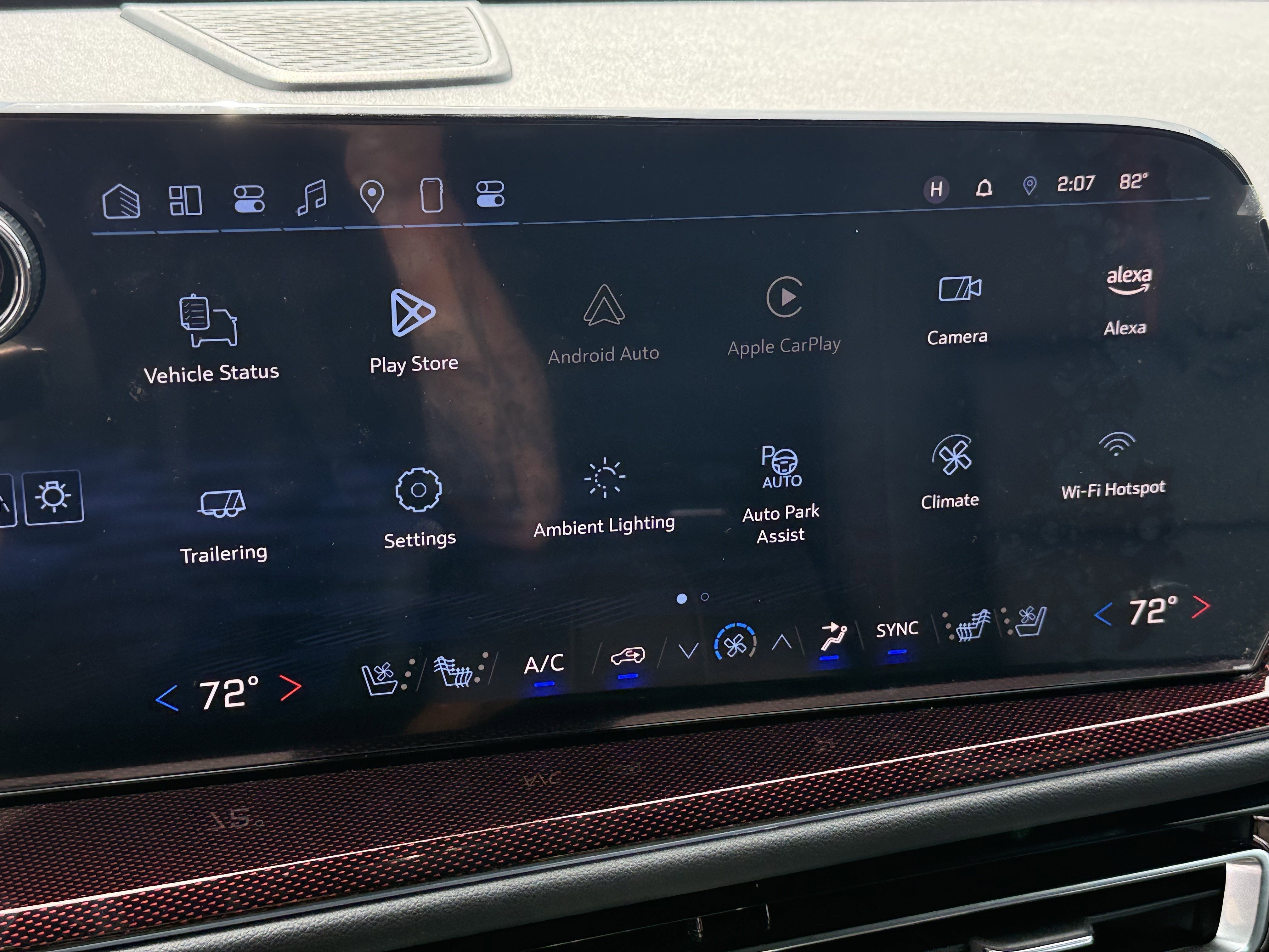 Used 2024 Chevrolet Traverse RS w/ LPO, Floor Liner Package image 20