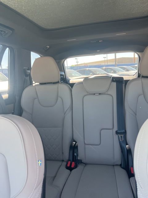 New 2026 Volvo XC90 B6 Core w/ Protection Package image 34