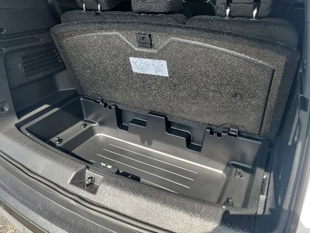 New 2026 Chevrolet Traverse LT w/ Driver Confidence Package FWD image 18