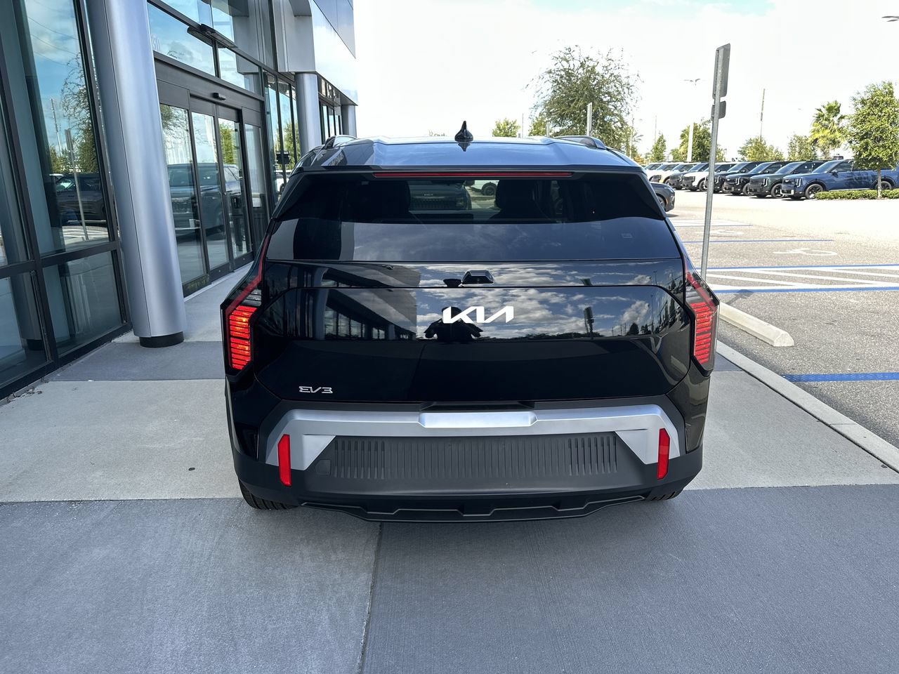 New 2027 Kia EV3 Wind FWD image 20