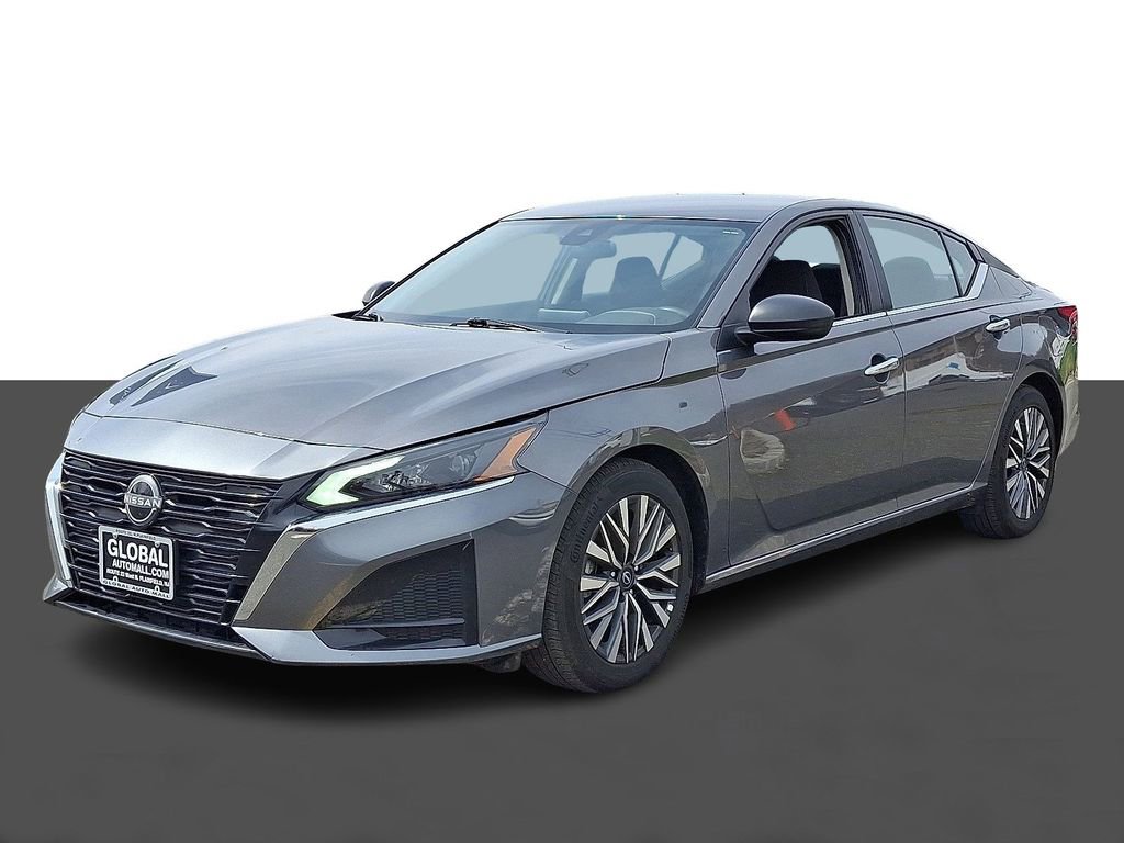 Used 2025 Nissan Altima 2.5 SV image 3