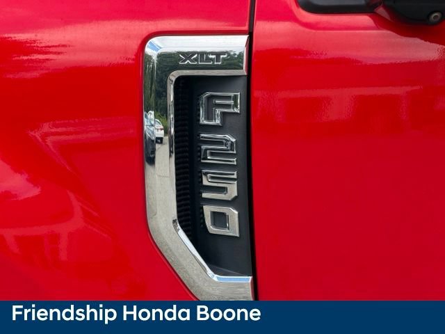 Used 2017 Ford F250 XLT w/ XLT Value Package AWD/4WD image 12