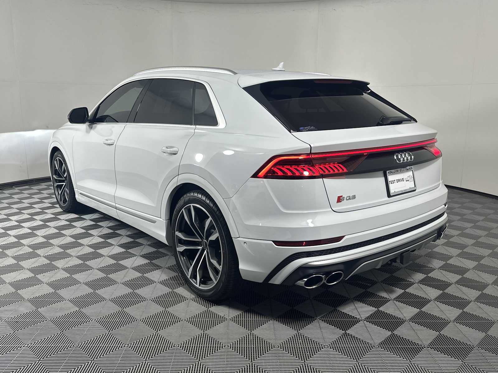 Used 2023 Audi SQ8 Prestige AWD/4WD image 5