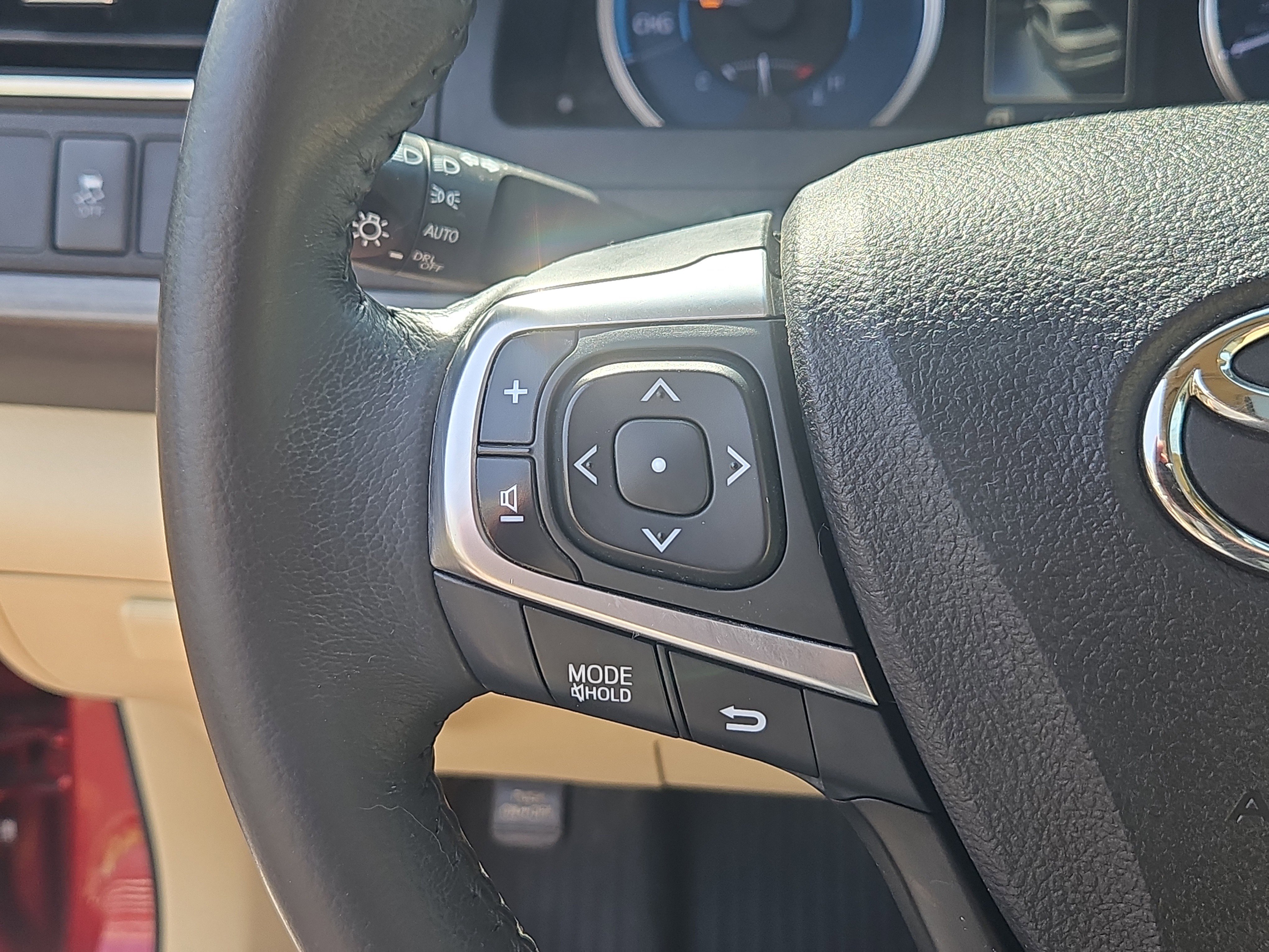 Used 2017 Toyota Camry XLE w/ Moonroof Package FWD image 15