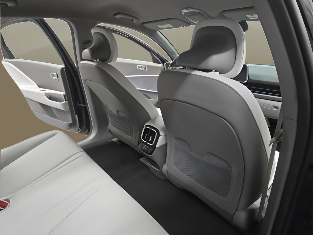 New 2025 Hyundai Ioniq 6 SEL AWD/4WD image 17