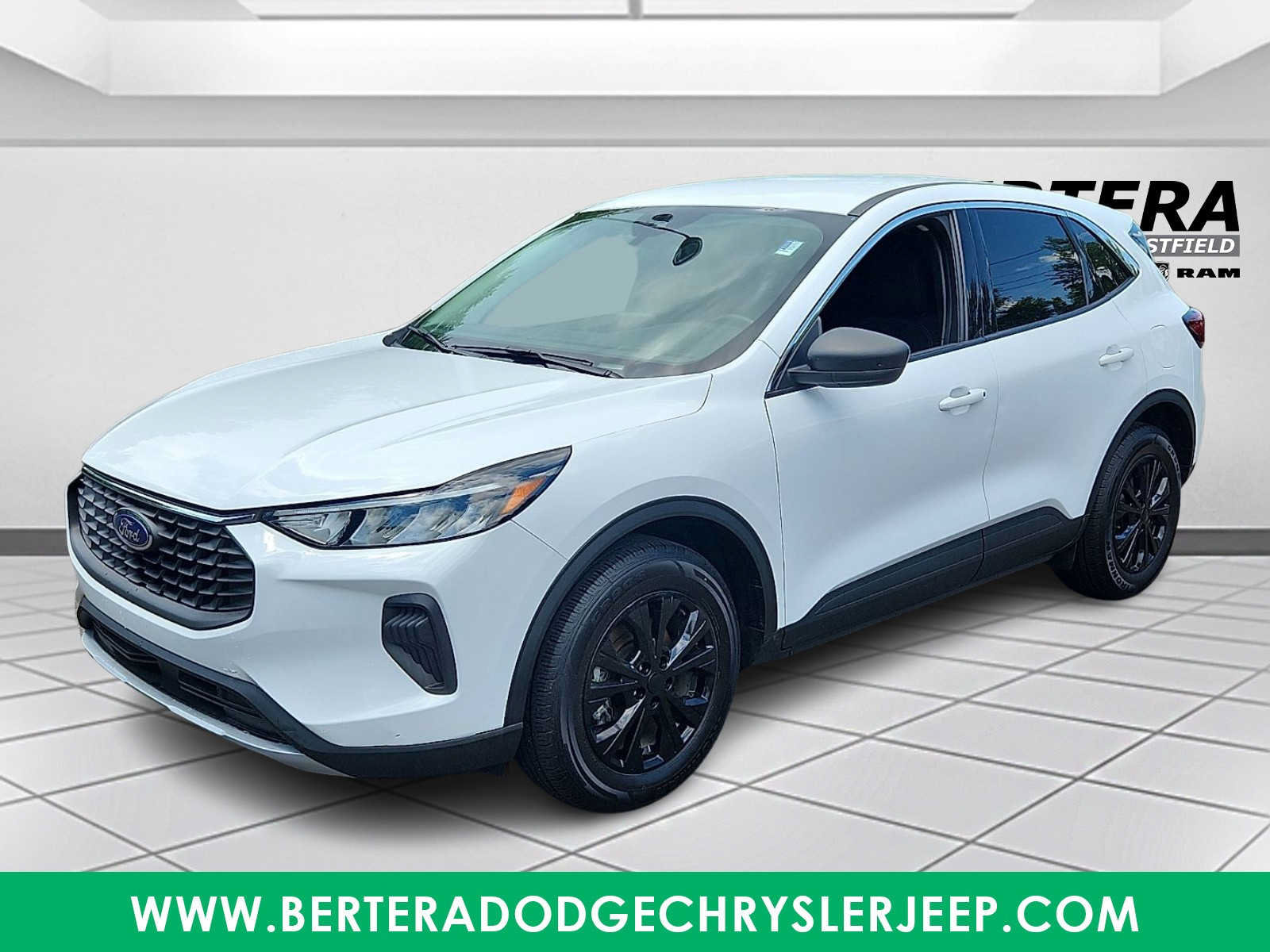 Used 2024 Ford Escape Active FWD image 3