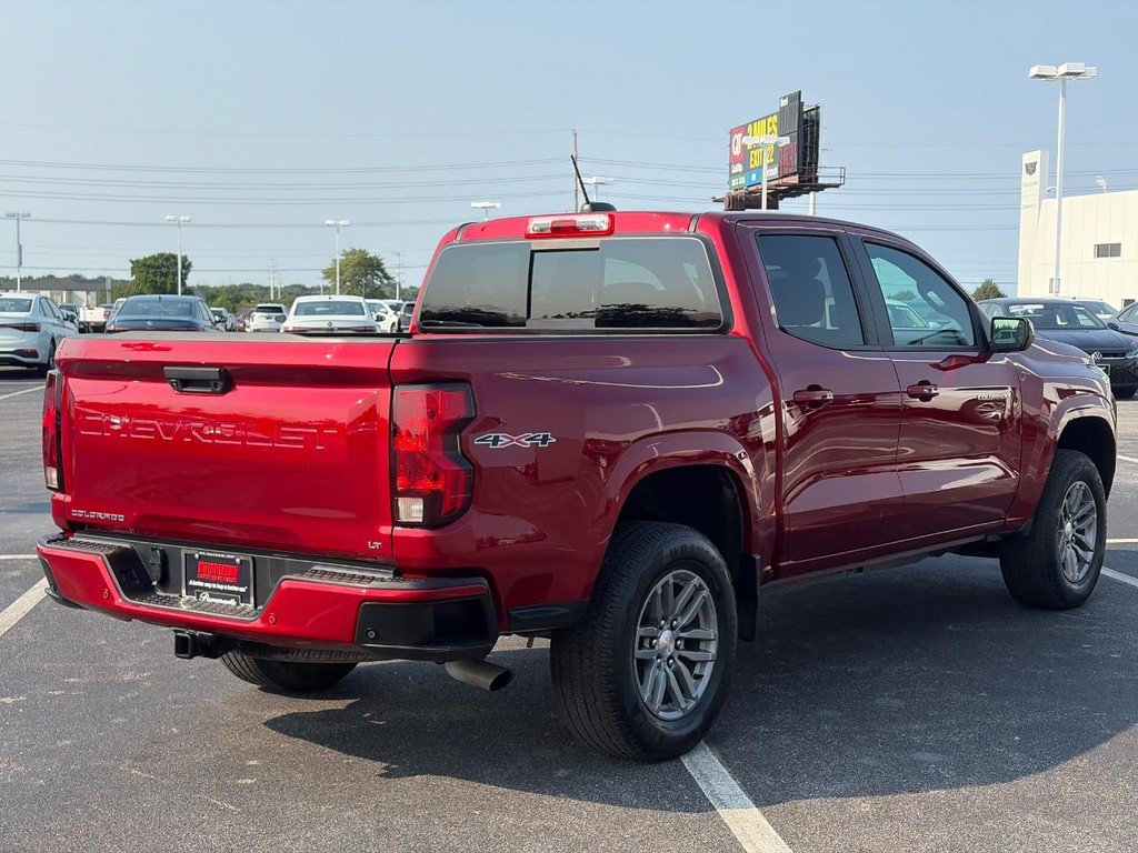 Used 2023 Chevrolet Colorado LT w/ LT Convenience Package II AWD/4WD image 5