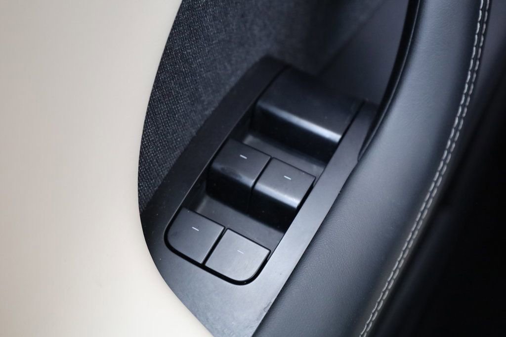 Used 2022 Tesla Model X Plaid image 36