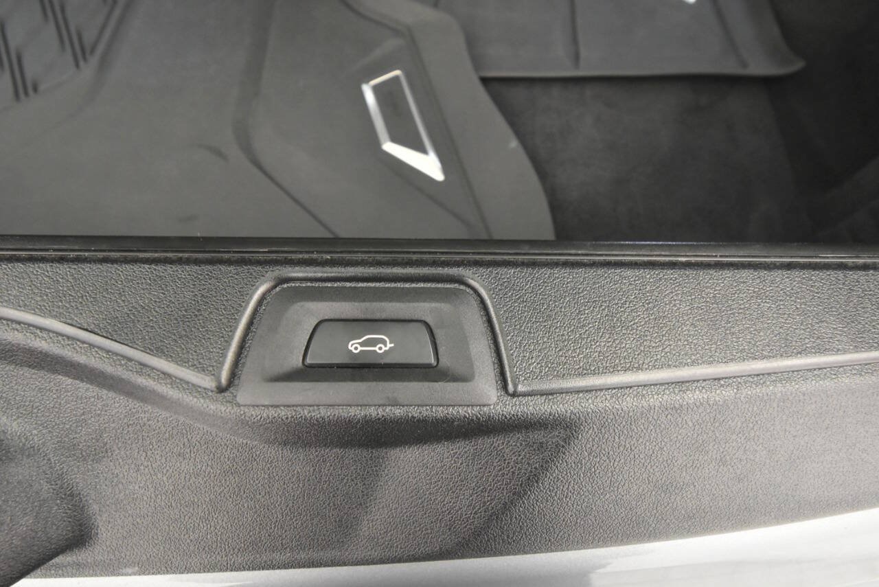 Used 2024 BMW X5 xDrive40i w/ Premium Package AWD/4WD image 38