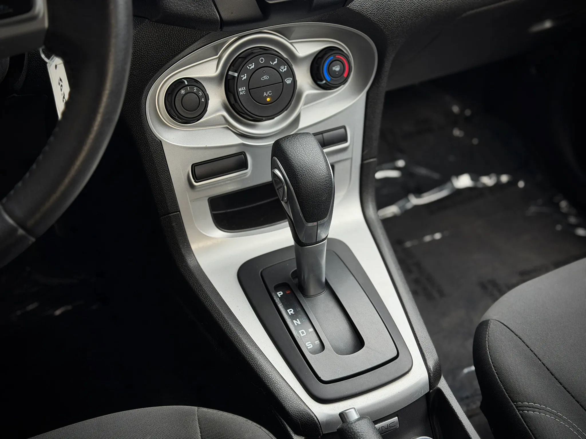 Used 2016 Ford Fiesta SE FWD image 14