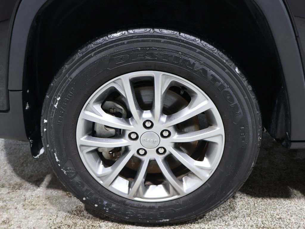 Certified 2021 Jeep Cherokee Latitude Lux w/ Comfort/Convenience Group image 9