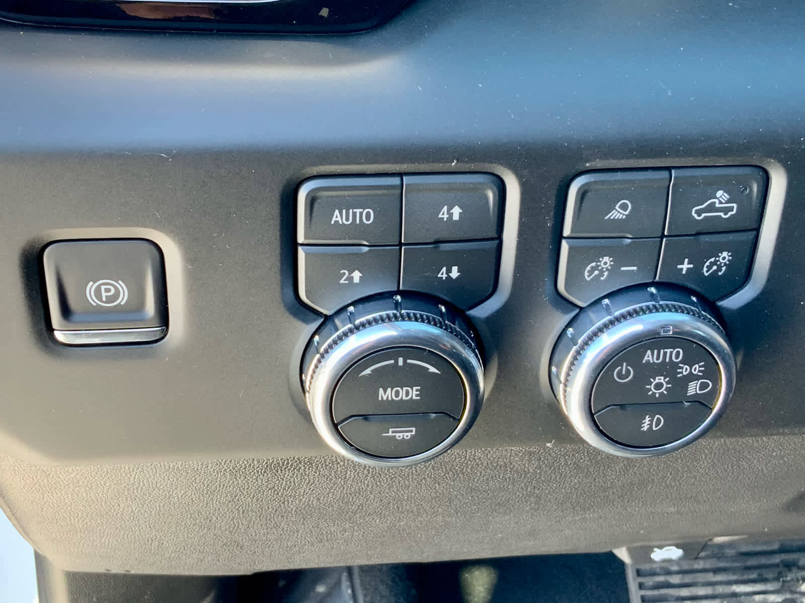 New 2026 GMC Sierra 1500 AT4 w/ AT4 Preferred Package AWD/4WD image 48