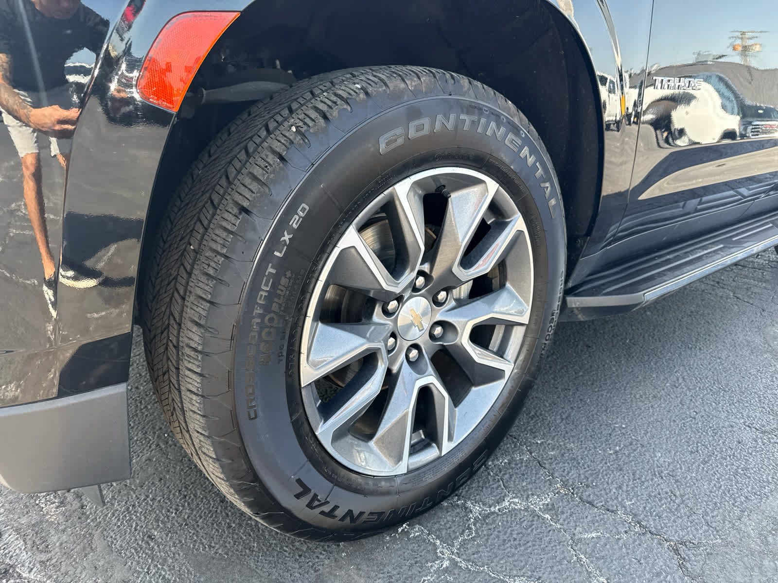 Certified 2023 Chevrolet Tahoe LT w/ LT Signature Package AWD/4WD image 9