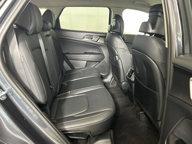 Used 2025 Kia Sportage EX FWD image 27