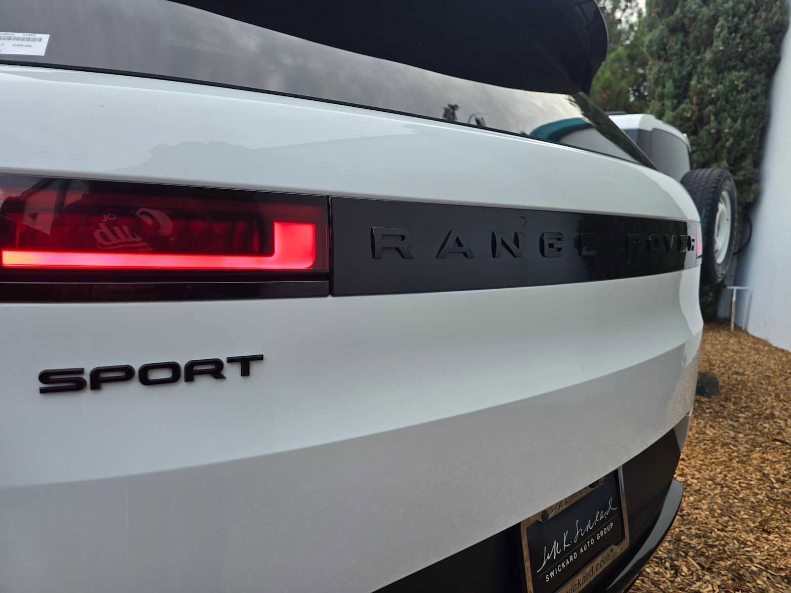 Certified 2025 Land Rover Range Rover Sport SE image 16