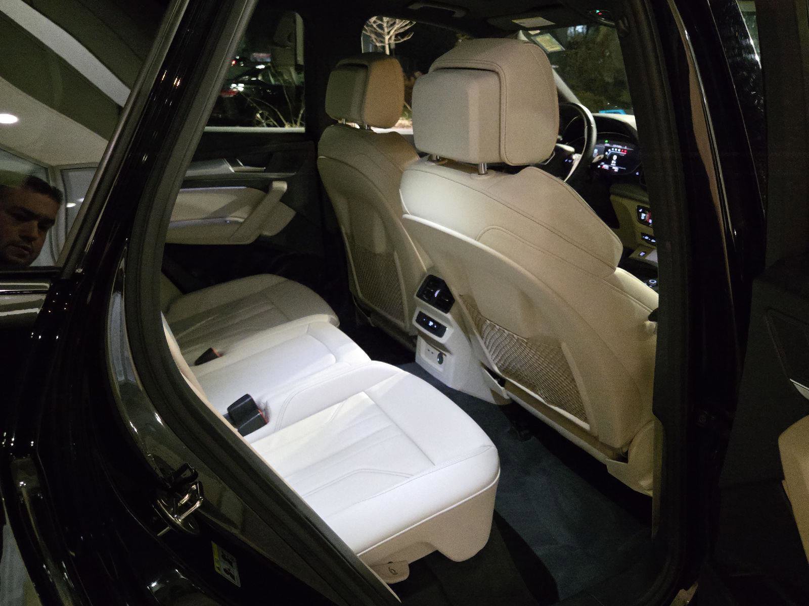 Used 2025 Audi Q5 2.0T Premium image 18