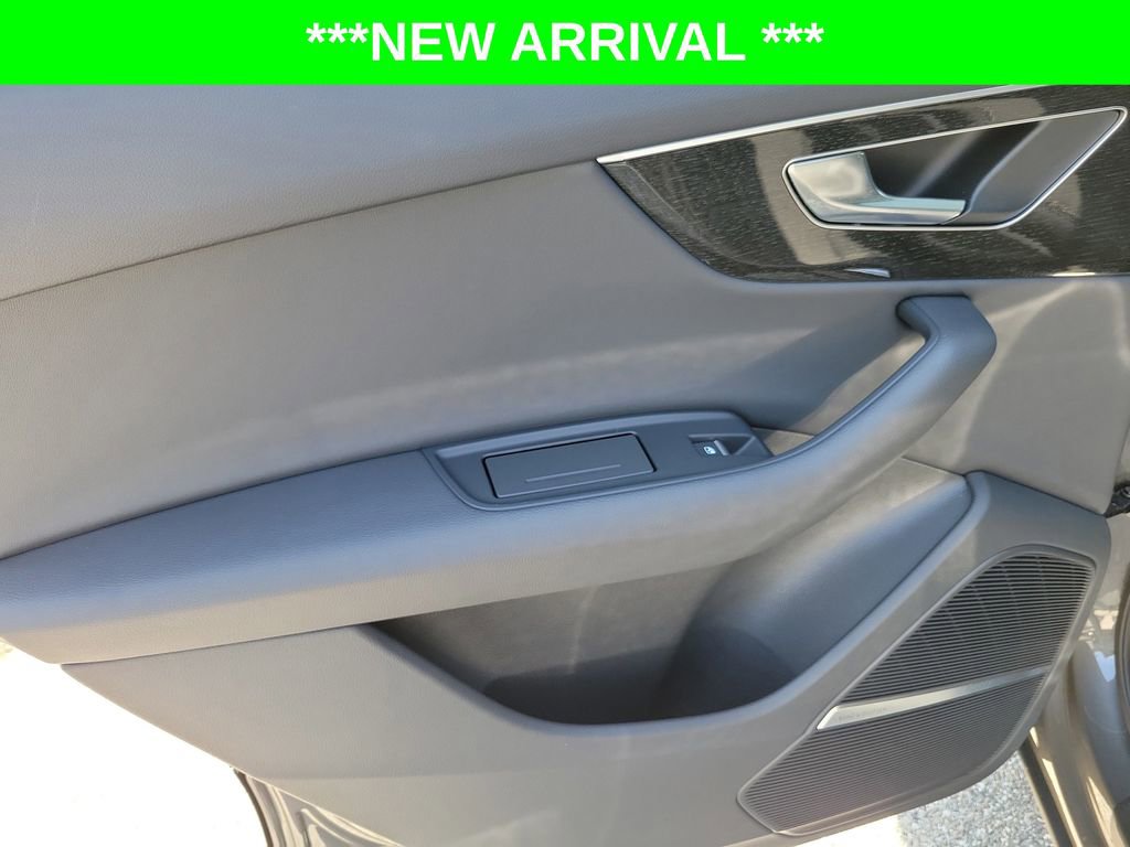 Used 2025 Audi Q7 2.0T Premium w/ Convenience Plus Package AWD/4WD image 28
