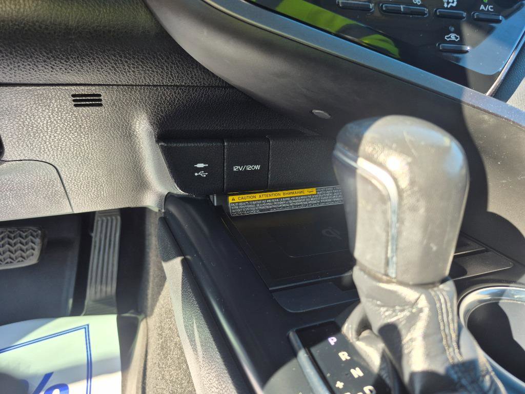 Used 2019 Toyota Camry XSE image 15