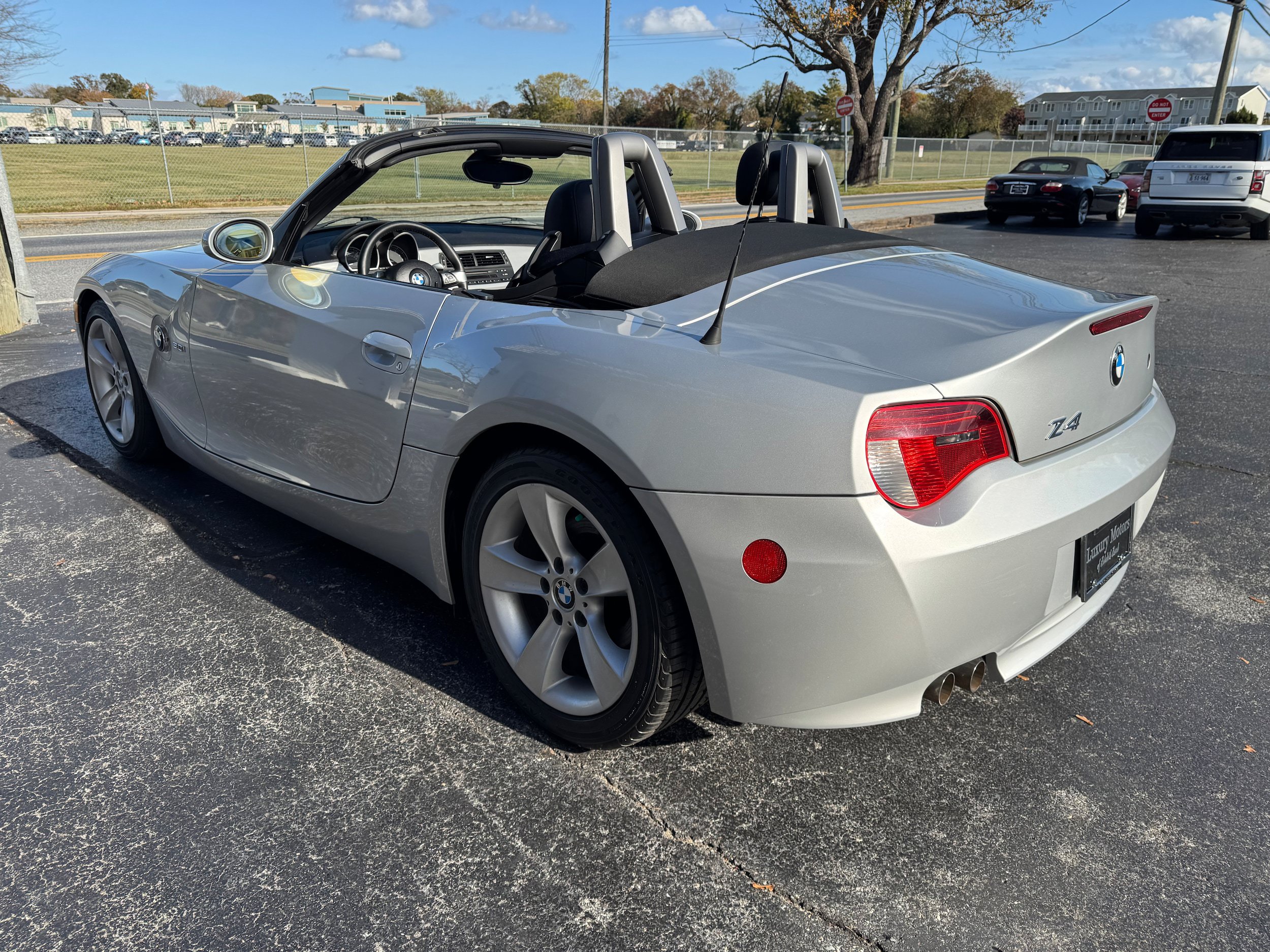 Used 2006 BMW Z4 3.0i RWD image 4