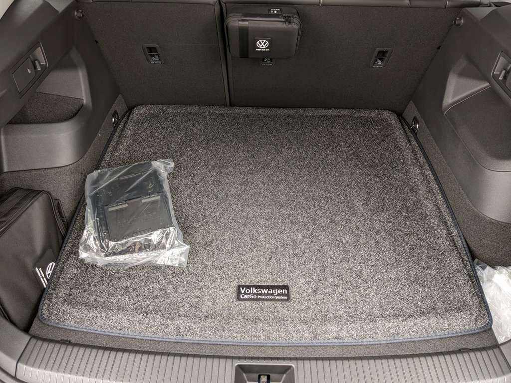 New 2025 Volkswagen Tiguan SE image 26