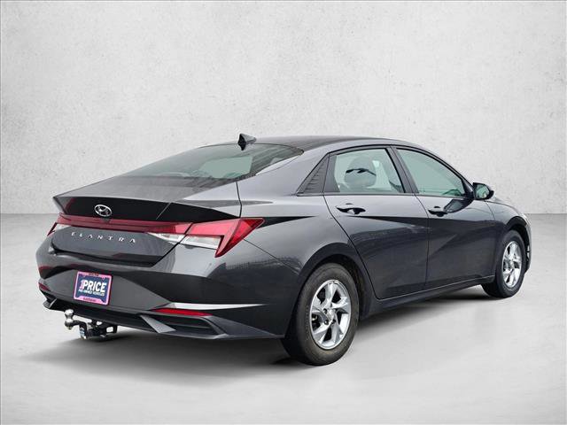Used 2023 Hyundai Elantra SE w/ Cargo Package image 5