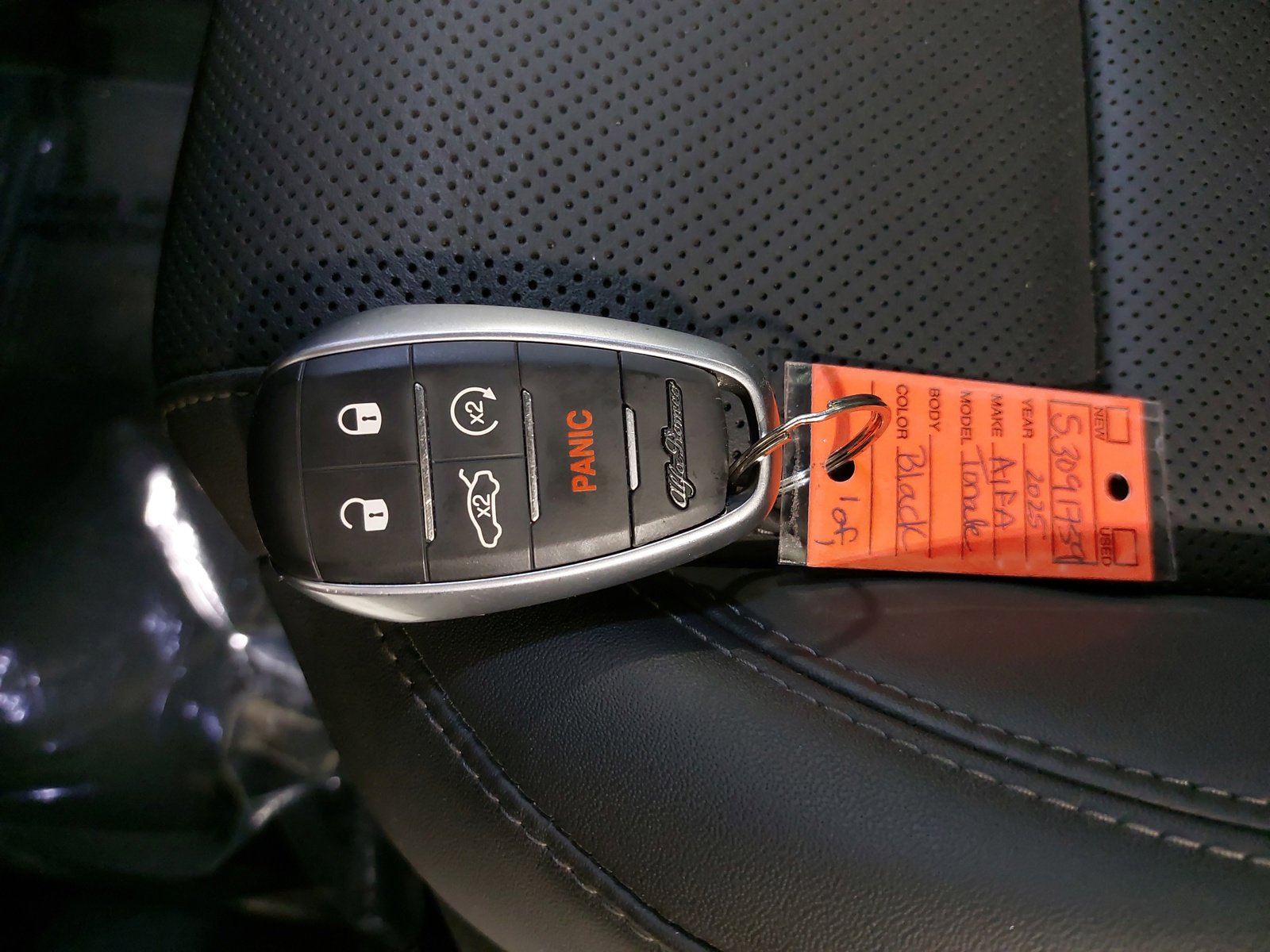 Used 2025 Alfa Romeo Tonale w/ Premium Package image 37