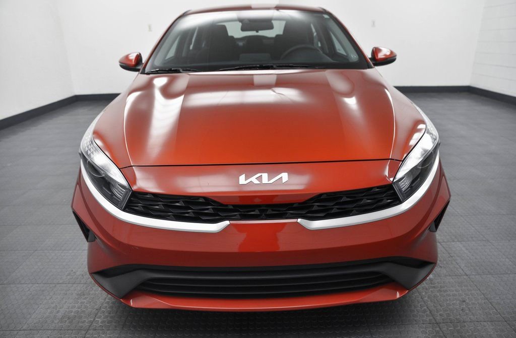 Used 2023 Kia Forte LXS w/ LXS Technology Package image 2