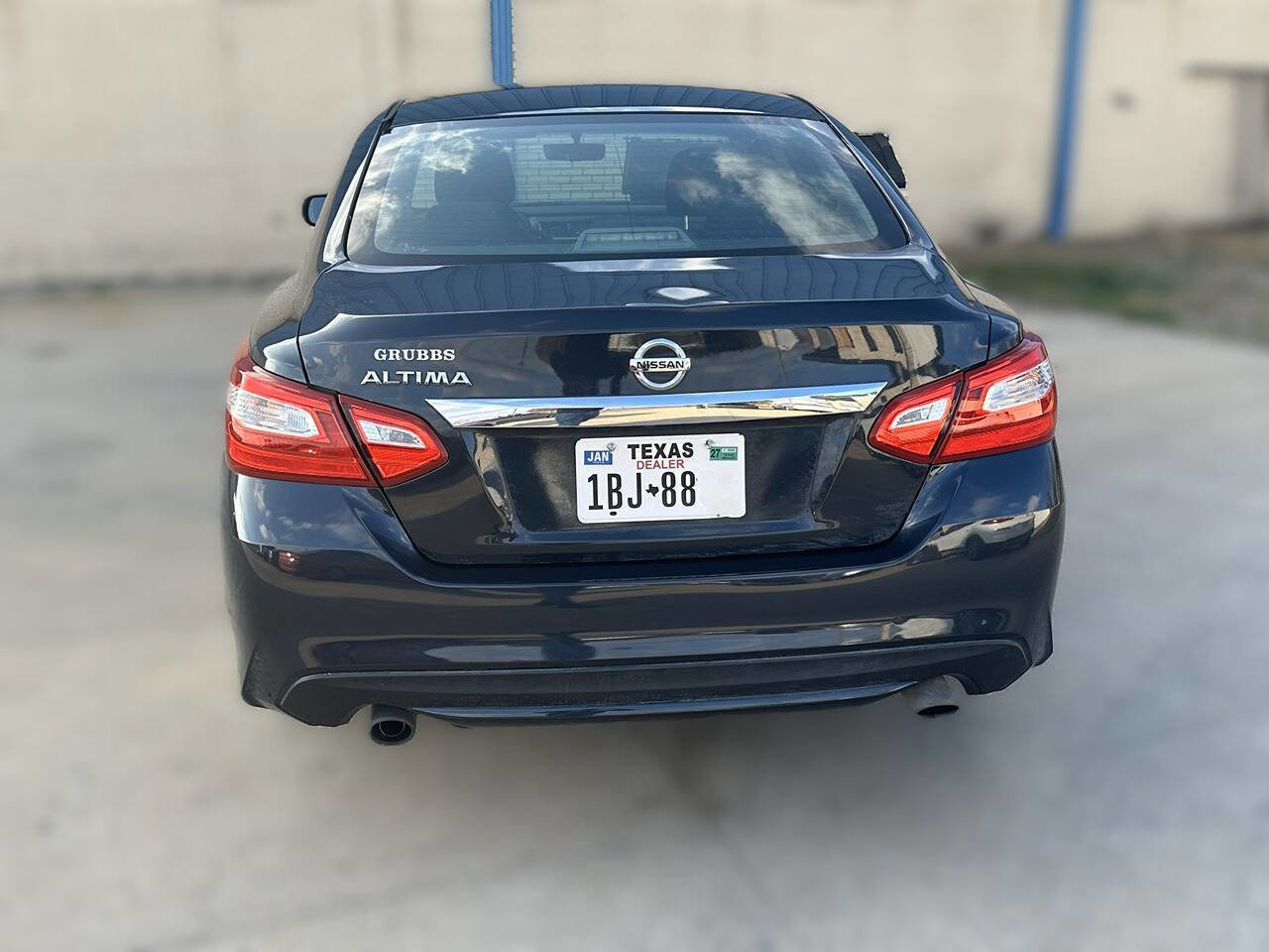 Used 2017 Nissan Altima 2.5 S w/ Power Driver Seat Package FWD image 6
