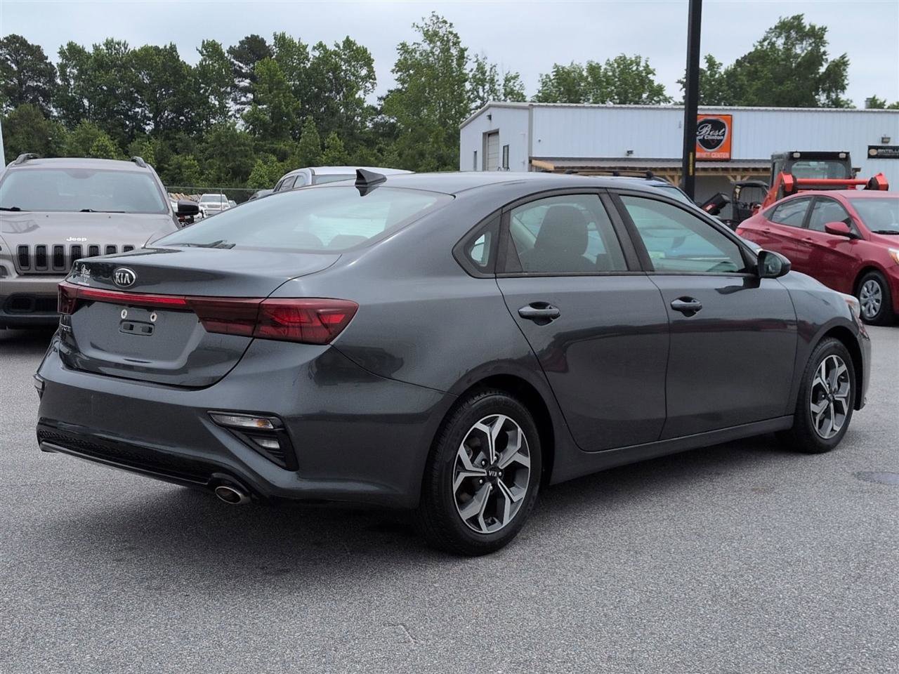 Used 2019 Kia Forte LXS FWD image 3
