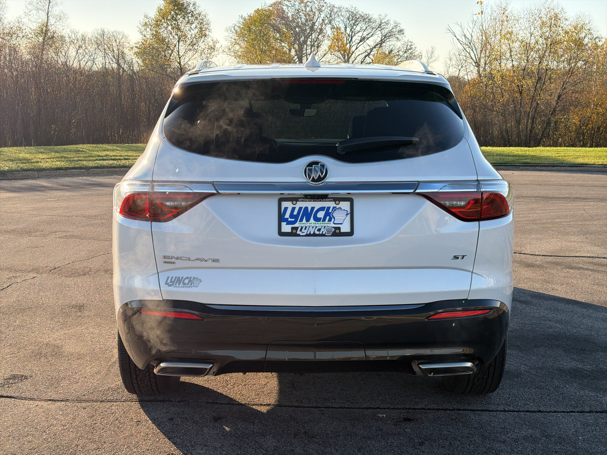 Used 2024 Buick Enclave Essence w/ Experience Buick Package AWD/4WD image 3