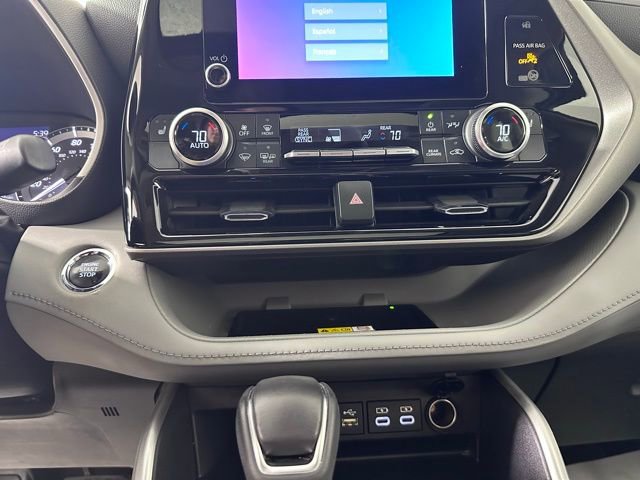 Used 2023 Toyota Highlander XLE image 26