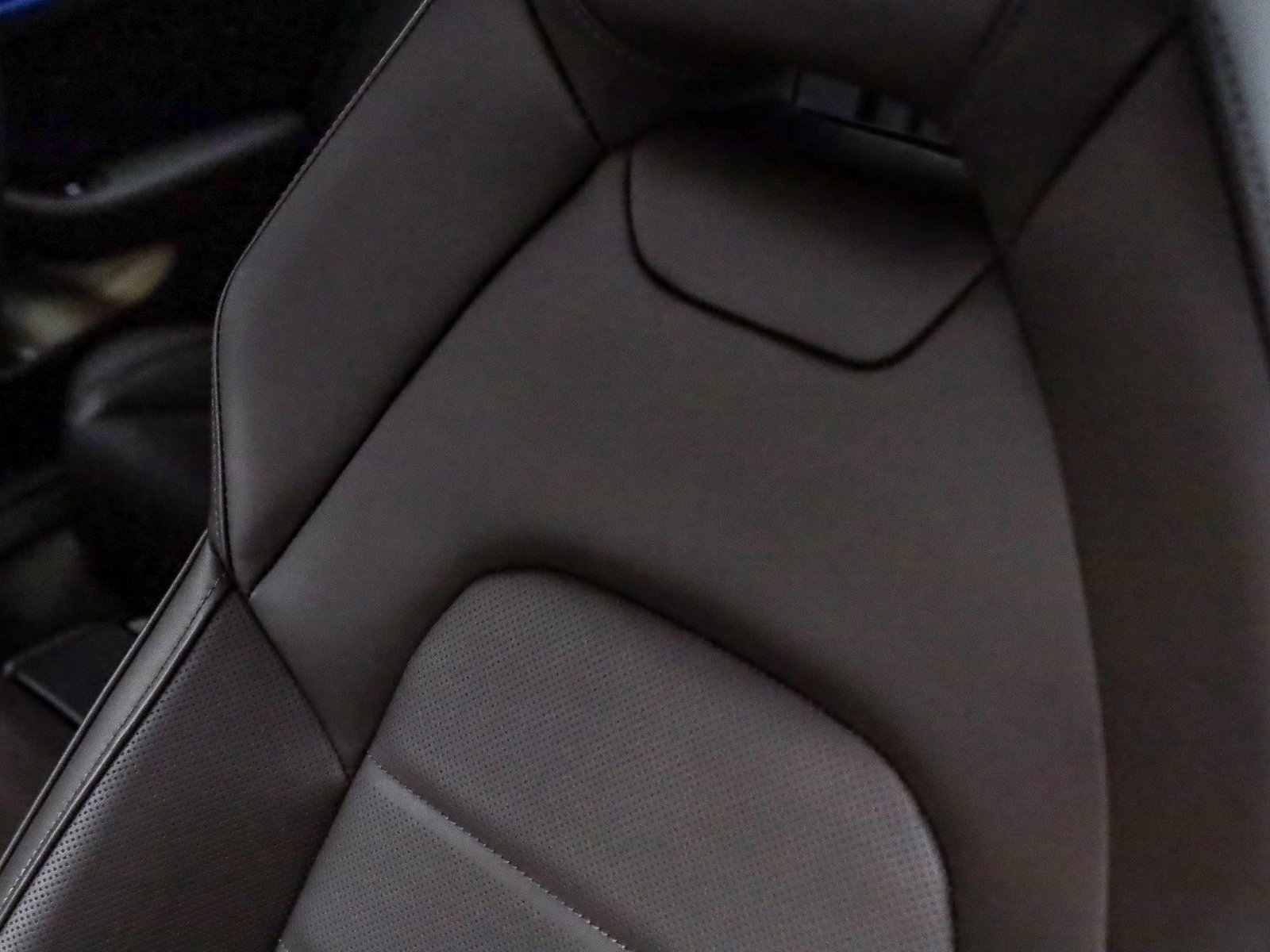 Certified 2025 Porsche Panamera image 25