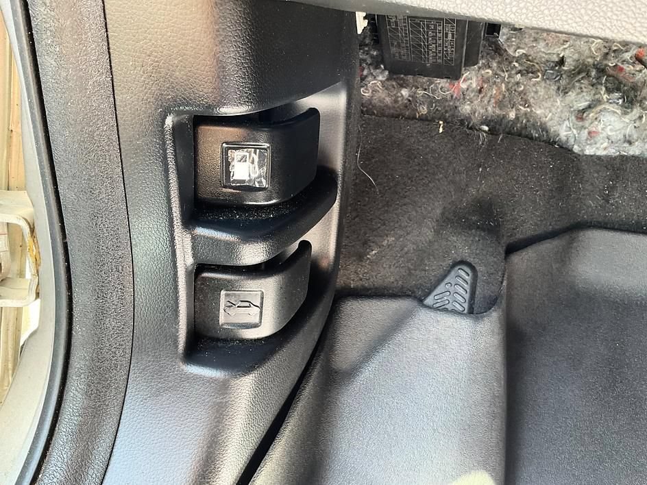 Used 2015 Honda Fit EX image 36