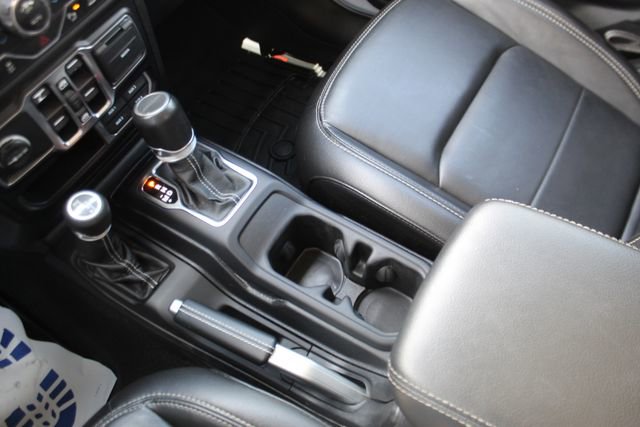 Used 2021 Jeep Gladiator Overland AWD/4WD image 22