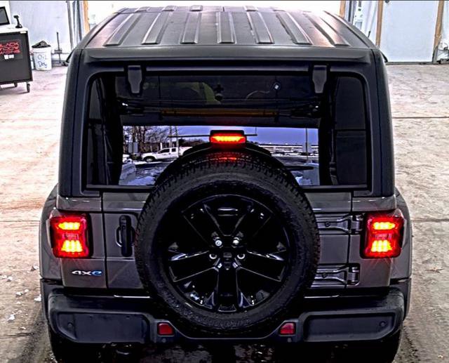 Used 2021 Jeep Wrangler Unlimited Sahara w/ Cold Weather Group image 5