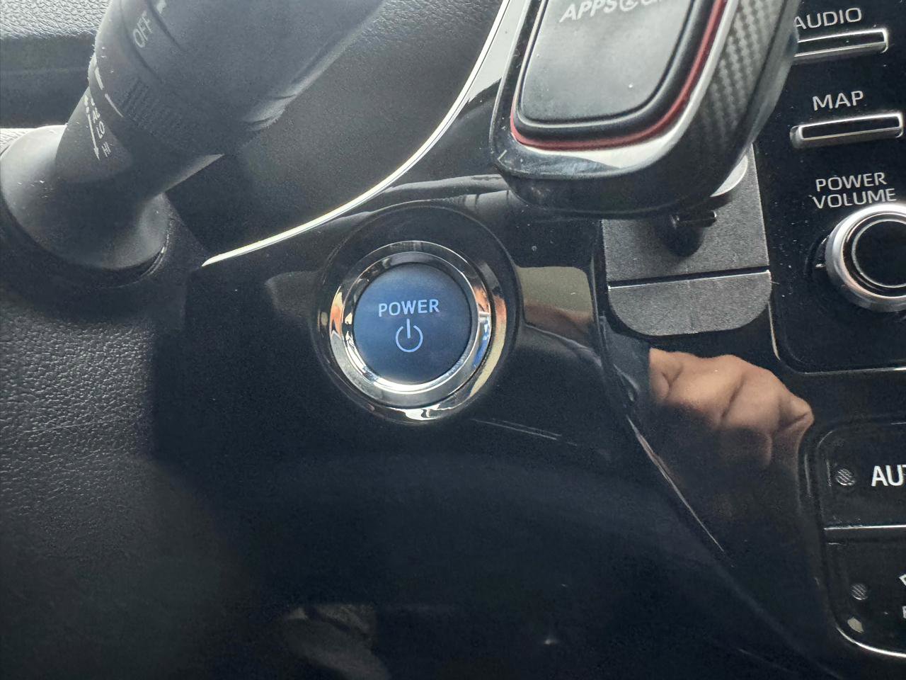 Used 2022 Toyota Prius XLE FWD image 35