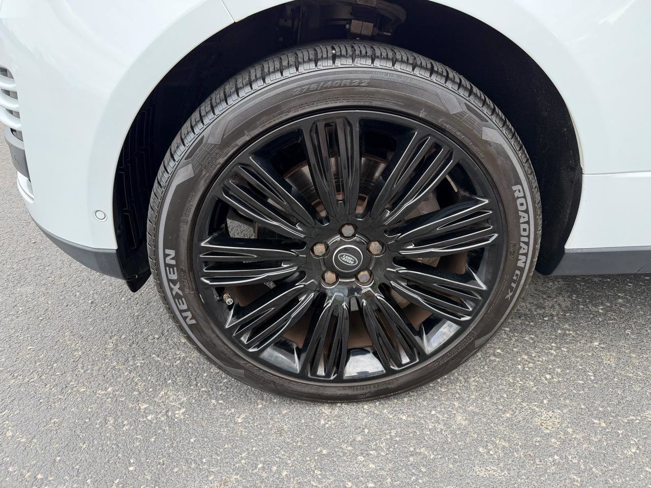 Used 2018 Land Rover Range Rover HSE AWD/4WD image 9